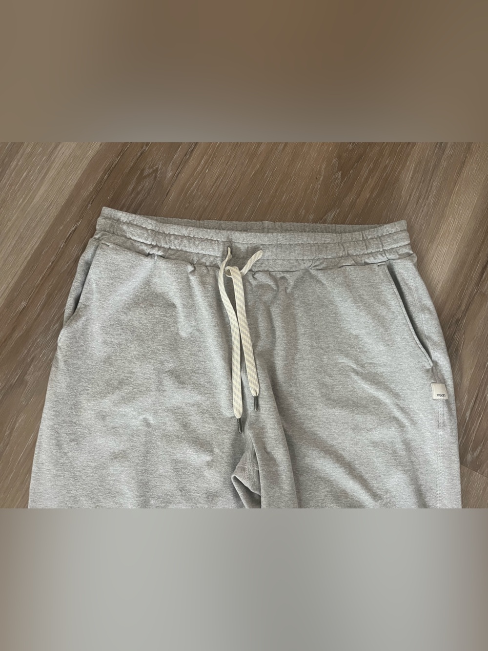 Vuori Performance Jogger Size Medium - Picture 5 of 7